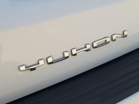 Certified 2024 GMC Yukon XL AT4 w/ Technology Package AWD/4WD image 22