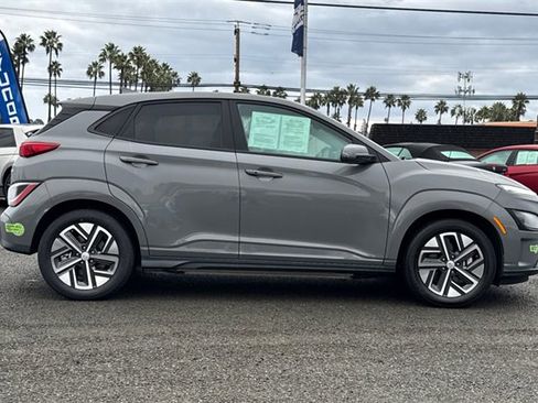 Certified 2023 Hyundai Kona SE image 3