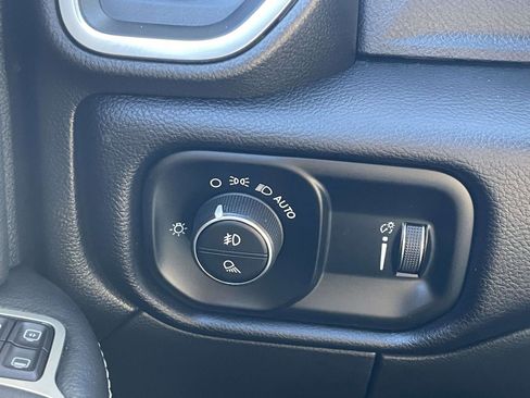 Used 2024 RAM 2500 Big Horn w/ Bed Utility Group image 13