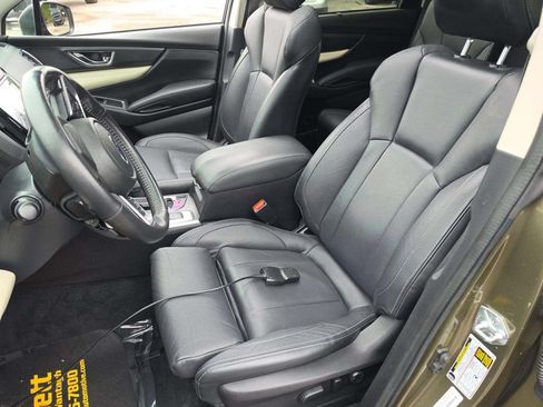 Used 2022 Subaru Ascent Limited w/ Technology Package AWD/4WD image 2