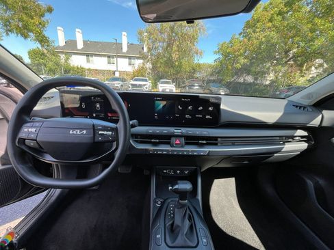 Used 2026 Kia K4 FWD image 32