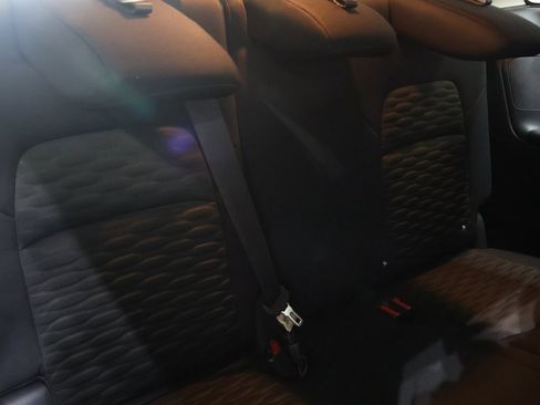 Used 2022 Nissan Pathfinder SV image 14