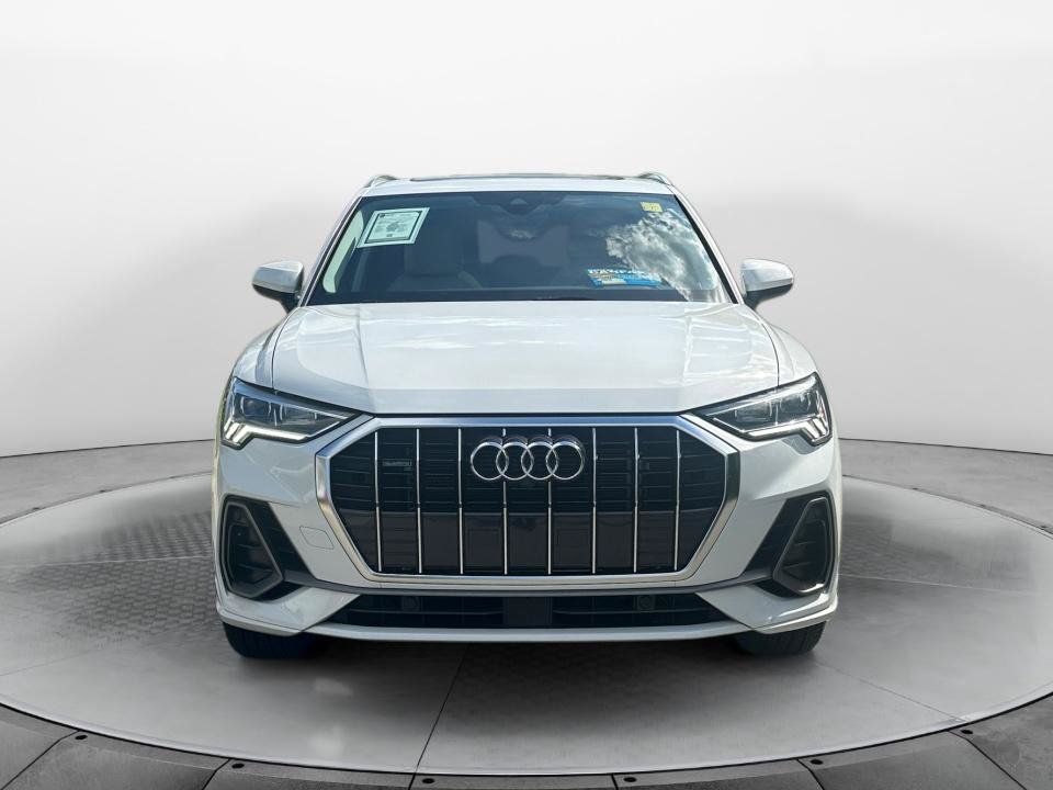 Certified 2023 Audi Q3 2.0T Premium Plus AWD/4WD image 2