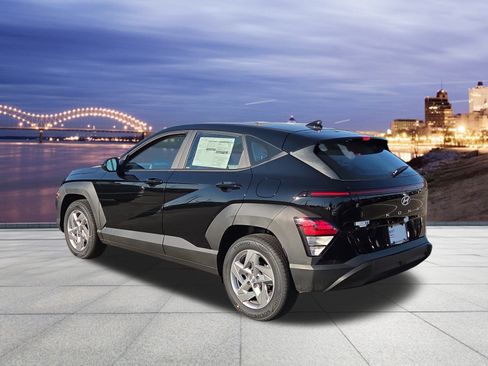 New 2026 Hyundai Kona SE image 3