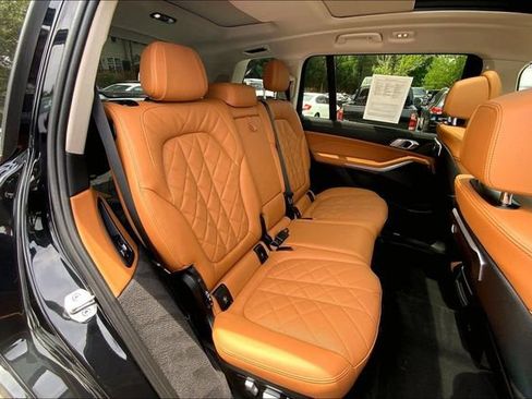 Used 2025 BMW X7 xDrive40i w/ Executive Package AWD/4WD image 16