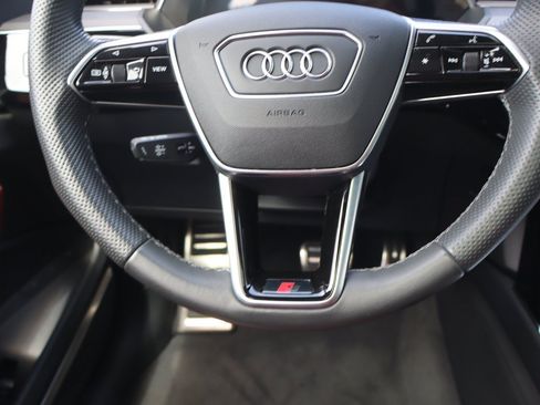 Used 2024 Audi SQ8 e-tron Prestige w/ Prestige Package AWD/4WD image 15