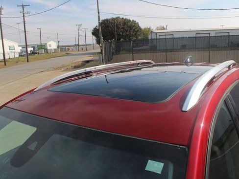 Used 2018 Chevrolet Equinox Premier image 34