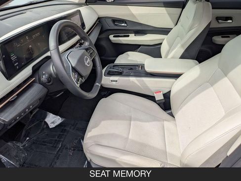 Used 2023 Nissan Ariya FWD image 14