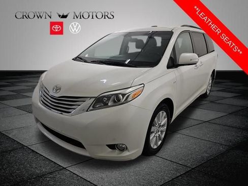 Used 2017 Toyota Sienna Limited Premium AWD/4WD image 3