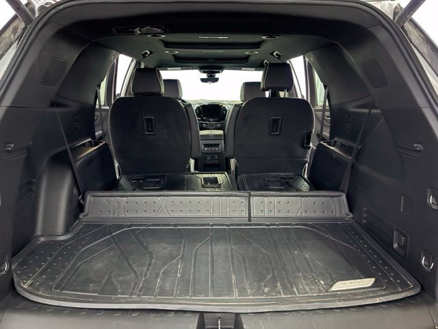 Used 2023 Chevrolet Traverse Premier w/ Redline Edition AWD/4WD image 12
