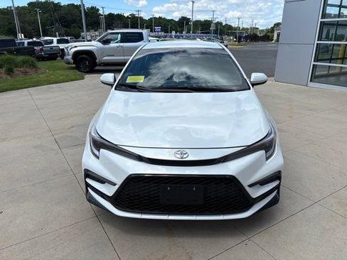 Used 2026 Toyota Corolla SE w/ SE Package FWD image 2