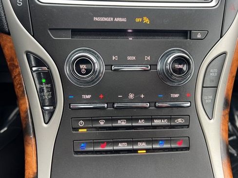 Used 2020 Lincoln Nautilus Reserve image 15