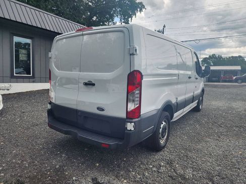 Used 2018 Ford Transit 150 130 Low Roof RWD image 3