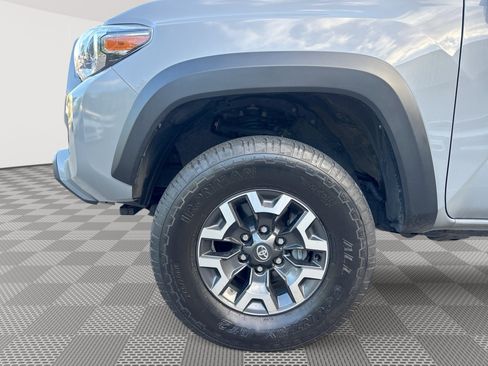 Used 2021 Toyota Tacoma TRD Off-Road AWD/4WD image 18