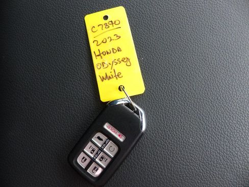 Used 2023 Honda Odyssey Sport image 42