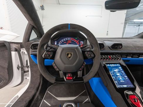 Used 2024 Lamborghini Huracan Tecnica RWD image 41