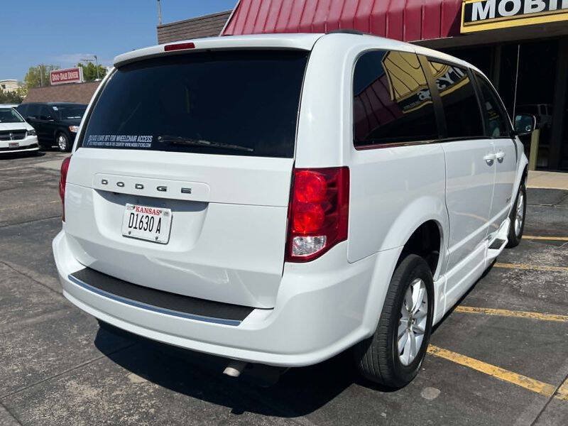 Used 2018 Dodge Grand Caravan SXT FWD image 10