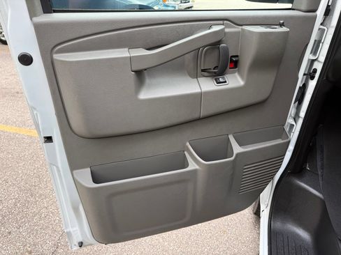 Used 2024 Chevrolet Express 3500 LT w/ LT Preferred Equipment Group RWD image 10