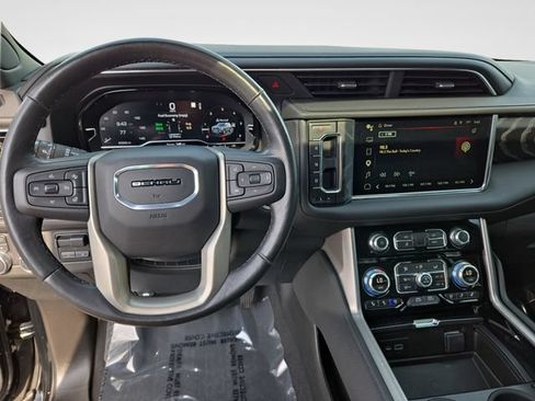 Used 2022 GMC Yukon XL Denali w/ Max Trailering Package AWD/4WD image 19