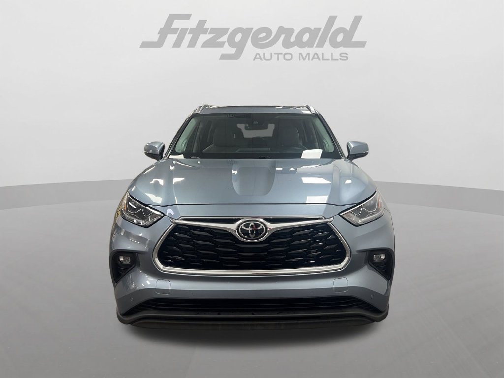 Used 2022 Toyota Highlander Limited FWD image 8