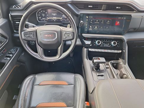 Used 2023 GMC Sierra 1500 AT4 w/ AT4 Preferred Package image 9