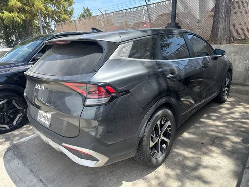 Used 2023 Kia Sportage EX FWD image 3