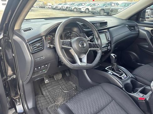 Used 2019 Nissan Rogue SV image 13