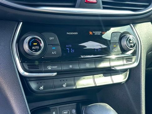 Used 2019 Hyundai Santa Fe AWD image 22