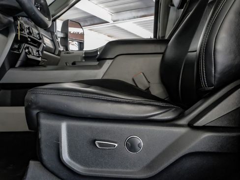 Used 2017 Ford F250 XLT w/ XLT Value Package image 29