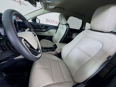 New 2026 Lincoln Corsair Premiere FWD image 23