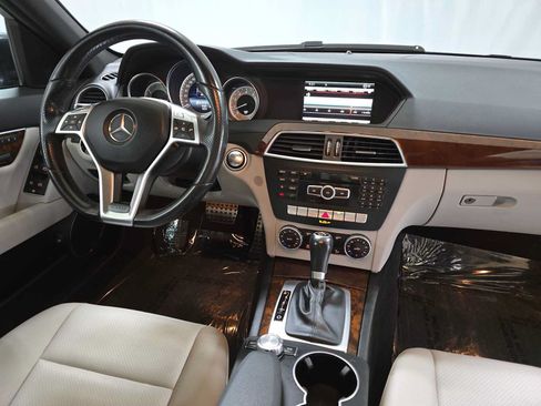 Used 2014 Mercedes-Benz C 300 4MATIC Sedan image 11