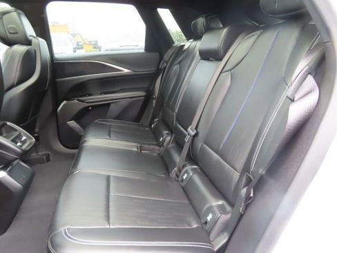 Used 2024 Cadillac Lyriq Luxury RWD image 38