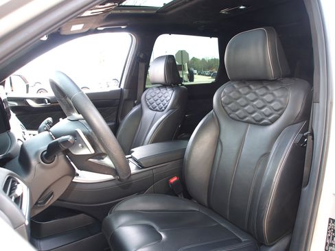 Used 2022 Hyundai Palisade Calligraphy w/ Winter Package image 19