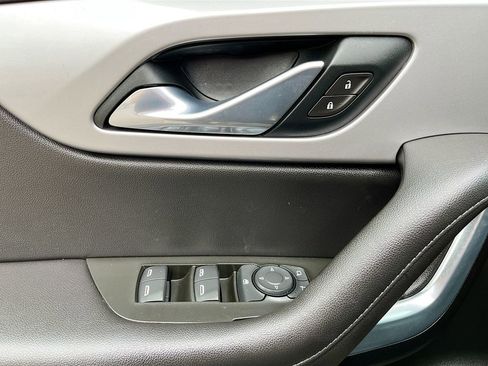 Used 2021 Chevrolet Blazer LT image 17