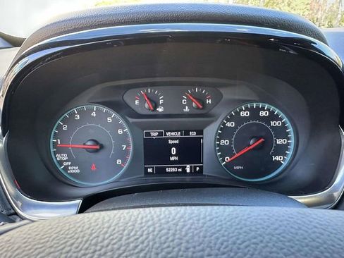 Used 2023 Chevrolet Traverse LT image 48