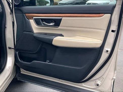Used 2019 Honda CR-V Touring image 24