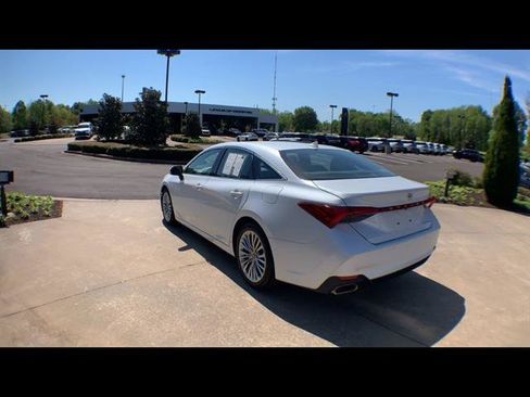 Used 2019 Toyota Avalon Limited w/ Advanced Safety Package FWD image 6