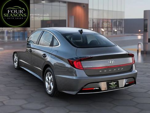 Used 2021 Hyundai Sonata SE FWD image 2