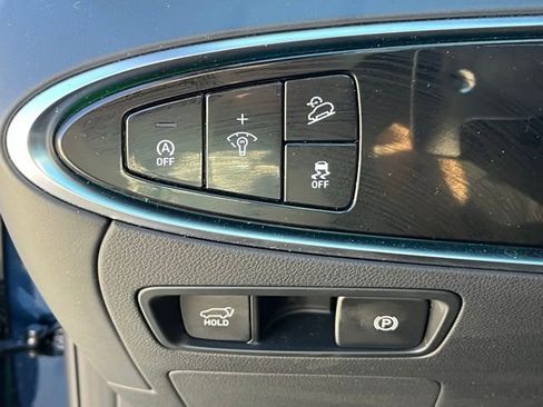 Used 2023 Genesis GV70 2.5T w/ Sport Prestige Package image 18