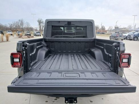 New 2026 Jeep Gladiator Rubicon AWD/4WD image 18