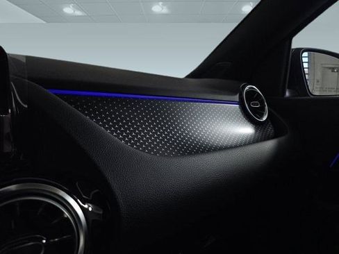 Certified 2025 Mercedes-Benz GLA 250 GLA 250 image 30