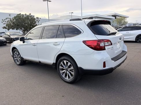 Used 2017 Subaru Outback 3.6R Touring w/ Popular Package #5A AWD/4WD image 9