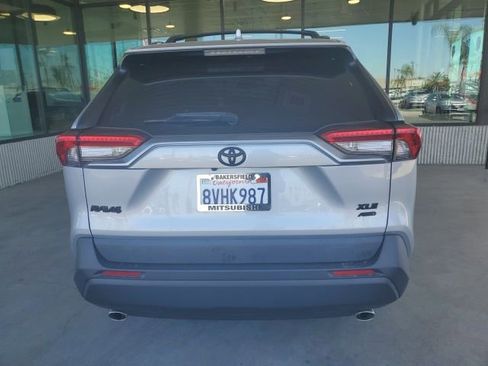 Used 2021 Toyota RAV4 XLE image 6