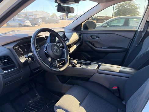 Used 2021 Nissan Rogue S FWD image 5