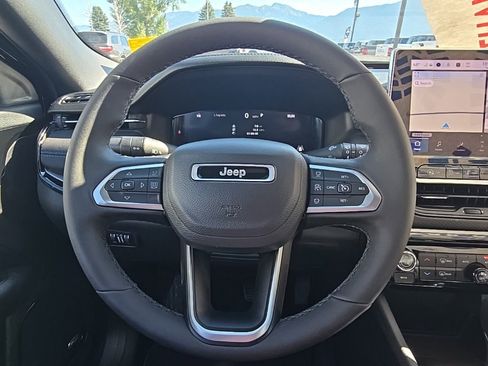 New 2025 Jeep Compass Limited w/ High Altitude Package image 10