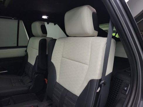Used 2025 Toyota Sequoia Capstone AWD/4WD image 11