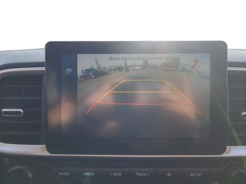 Used 2025 Hyundai Venue SEL image 16