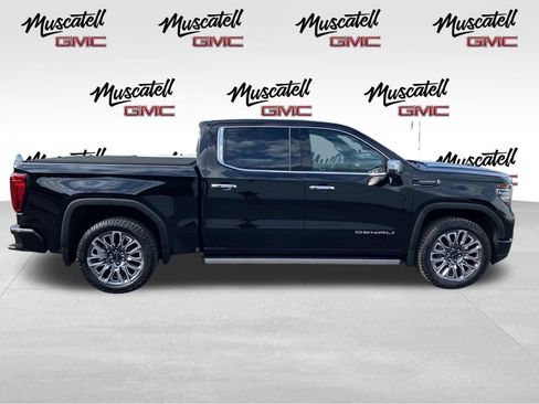 Used 2023 GMC Sierra 1500 Denali Ultimate AWD/4WD image 4