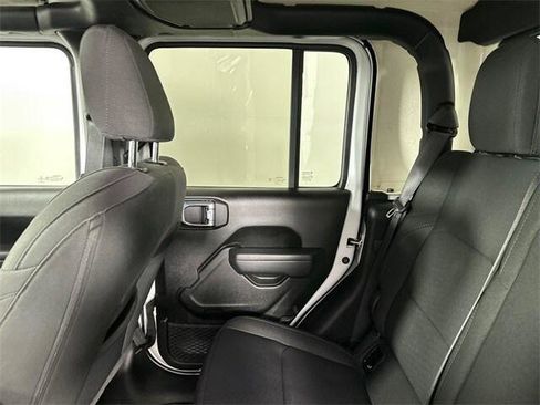 Certified 2022 Jeep Gladiator Sport image 14