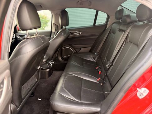 Used 2017 Alfa Romeo Giulia w/ Sport Appearance Package RWD image 14